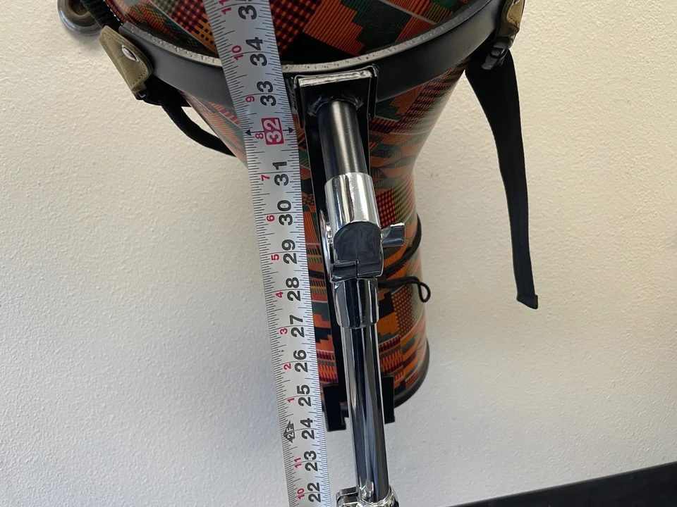 Remo Mondo KeyTuned Djembe Drum 12" x 24" Kintekloth Padrão com Suporte - Imagem 2 de 4