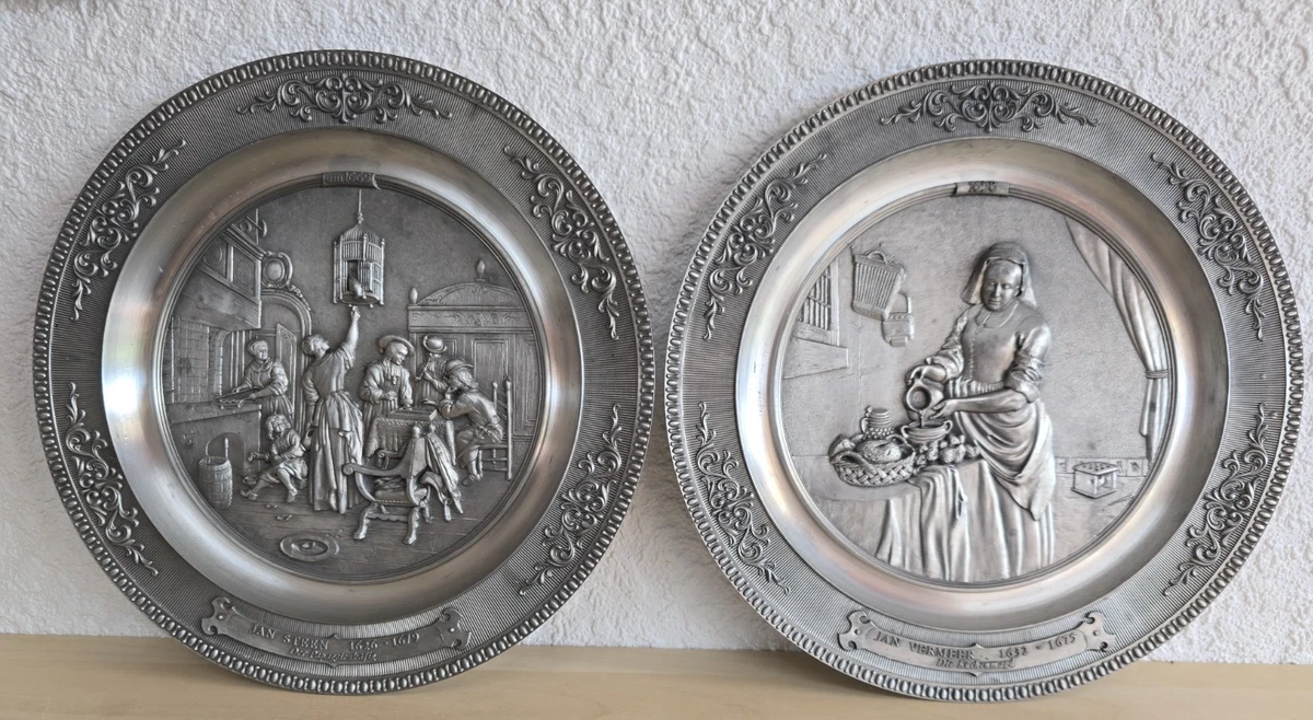 2 x Vintage WMF Zinn Wandteller mit Reliefmotiven 1x Jan Steen / 1x Jan Vermeer