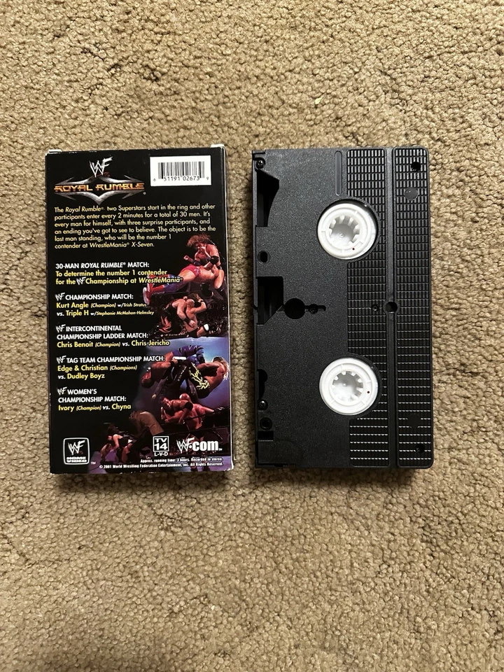 WWF - Royal Rumble 2001 (VHS, 2001) Stone Cold Steve Austin The Rock Undertaker Foto 2 de 2