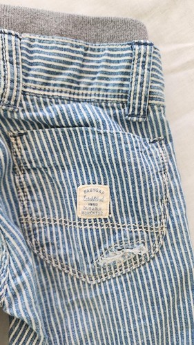 Baby GAP Boys Pull-on RAILROAD Stripe Distressed Denim Shorts 6-12 Months - Picture 2 of 4