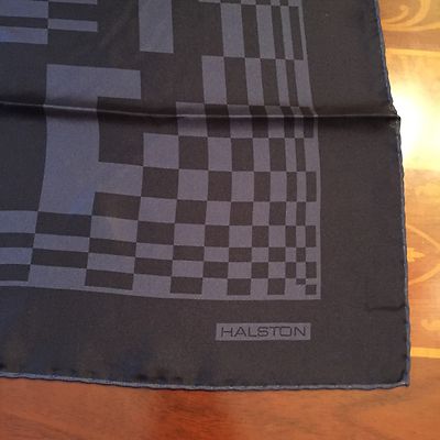 NWT 100% Silk HALSTON Hanky Square Pochette Handkerchief Made In Italy