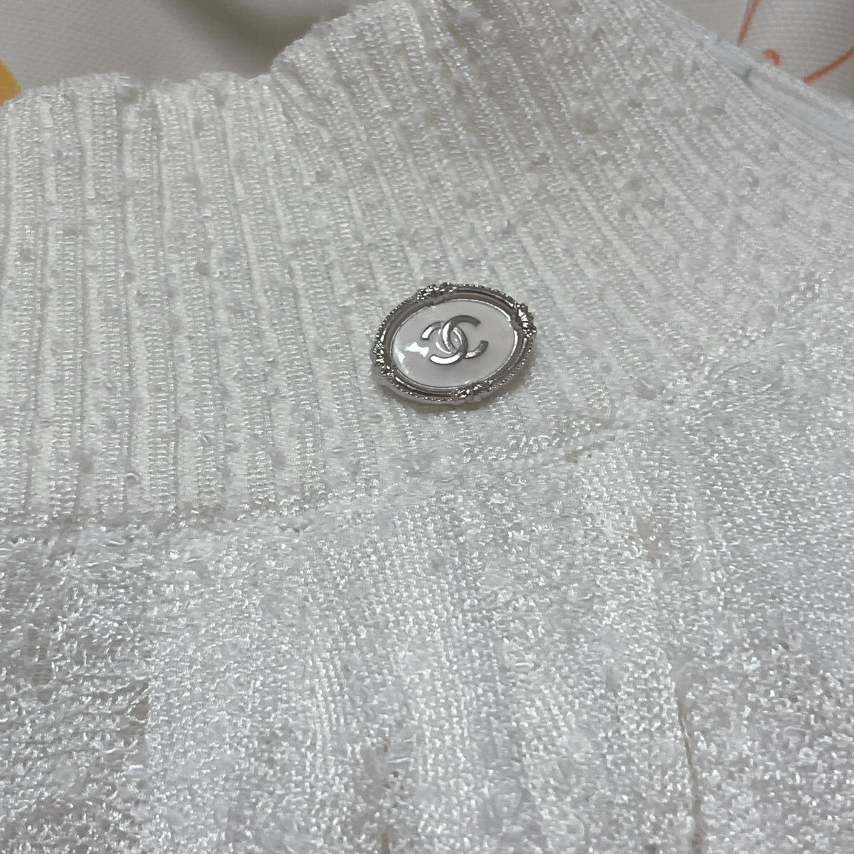 Chanel AW005 ホワイトレーススカート 38 P45363K04769 Chanel CC Mark AW005 White Lace Skirt 38 P45363K04769 | eBay