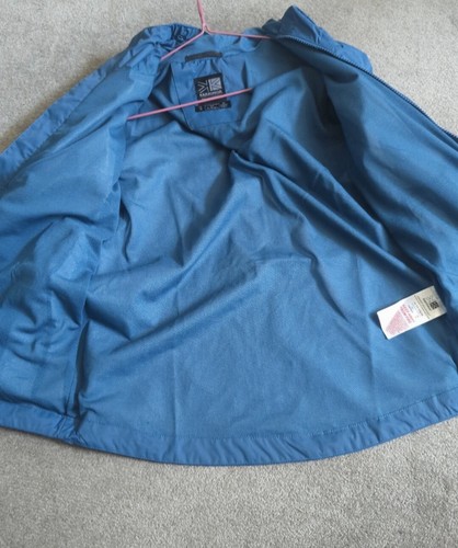 Rain Coat - Picture 9 of 9