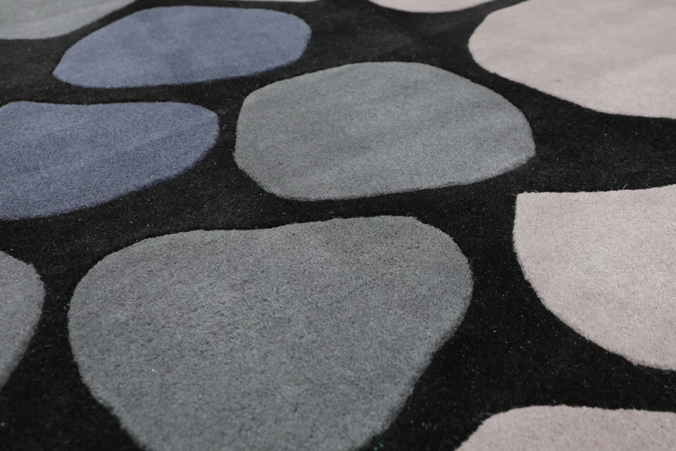 Alfombra oriental tradicional 100 % lana hecha a mano de 5'4" x 7'8" contemporánea negra Foto 4 de 4