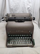 Vintage Royal Typewriter O8 thumbnail