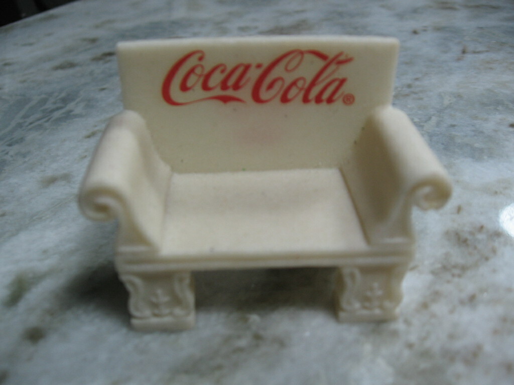 COCA COLA TOWN SQUARE ACCESSORY- GRANITE PARK BENCH CG2463
