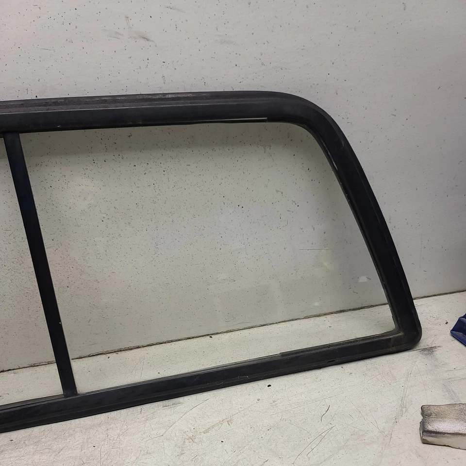 1989 - 1995 DODGE DAKOTA SLIDING REAR BACK GLASS  Standard & Quad Cab ONLY  R108 - Image 4 of 4