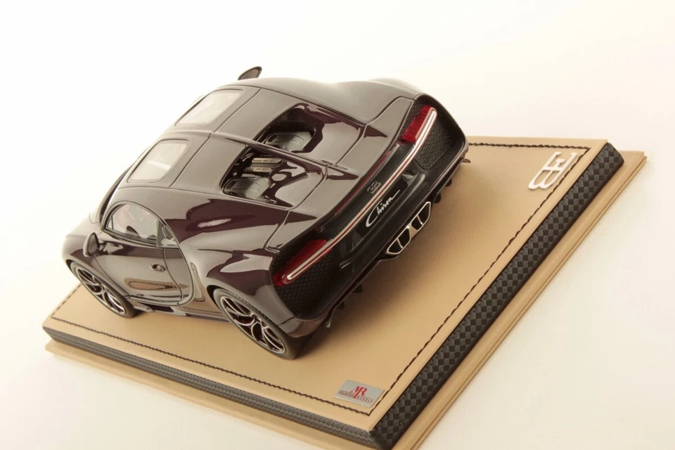 MR Bugatti Chiron Sky View Red Carbon / Black - Limited 79 pcs 1/18, RARE - Image 4 of 4