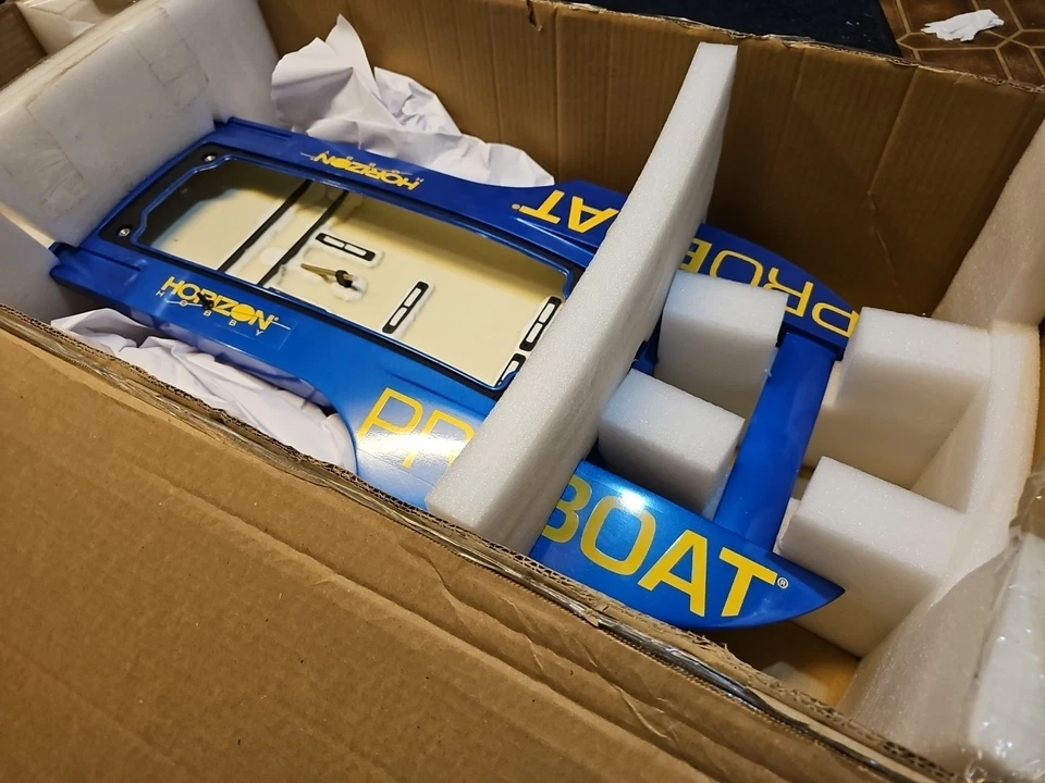 Proboat Ul 19 Replacement Hull New In Box - Image 3 of 4