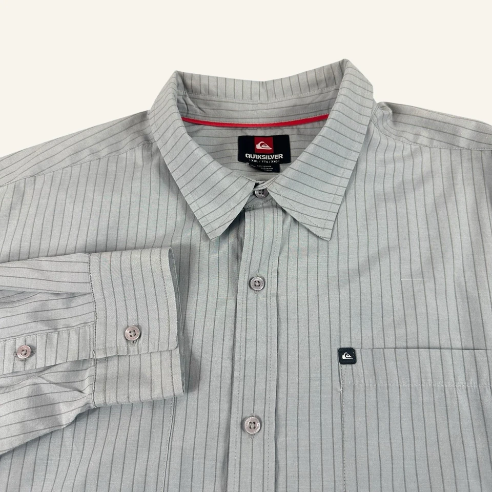 Quiksilver Men’s XXL Long Sleeve Striped Button Up Casual Shirt - Image 2 of 4