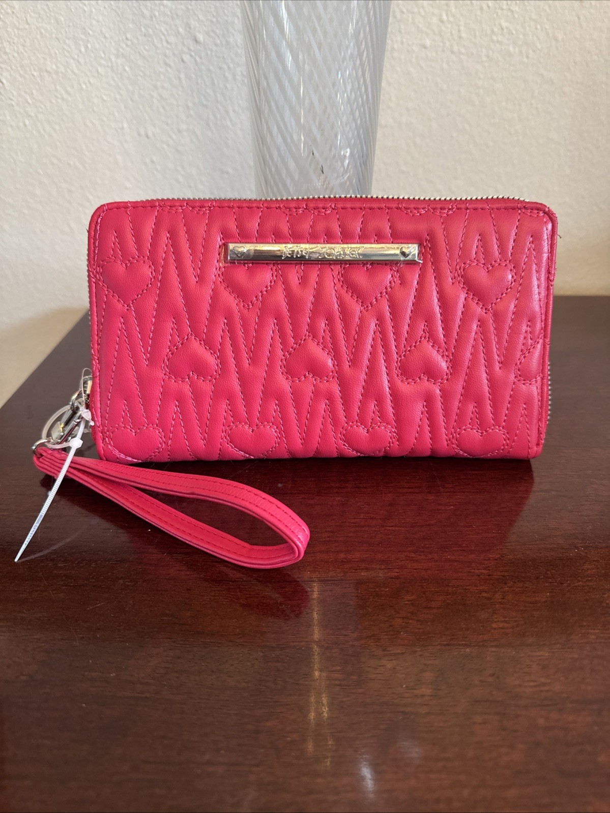BETSEY JOHNSON Zip Around Wallet Wristlet Stitch XOZIP-S  BEAUTIFUL! NWOT
