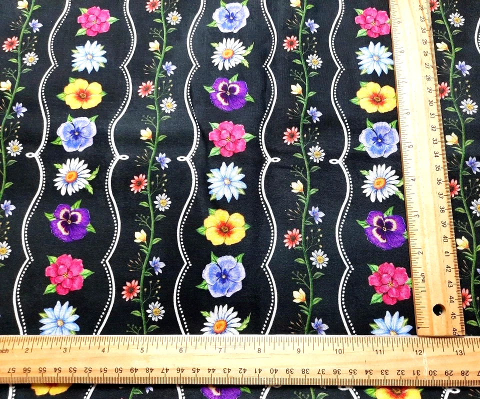 Tela Northcott BTY 'Have a Beautiful Day' negra con rayas de flores de colores Foto 3 de 4