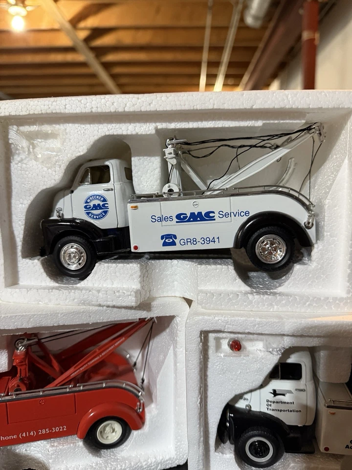 1952 GMC Heavy Duty Wrecker BUNDLE - Image 3 of 4