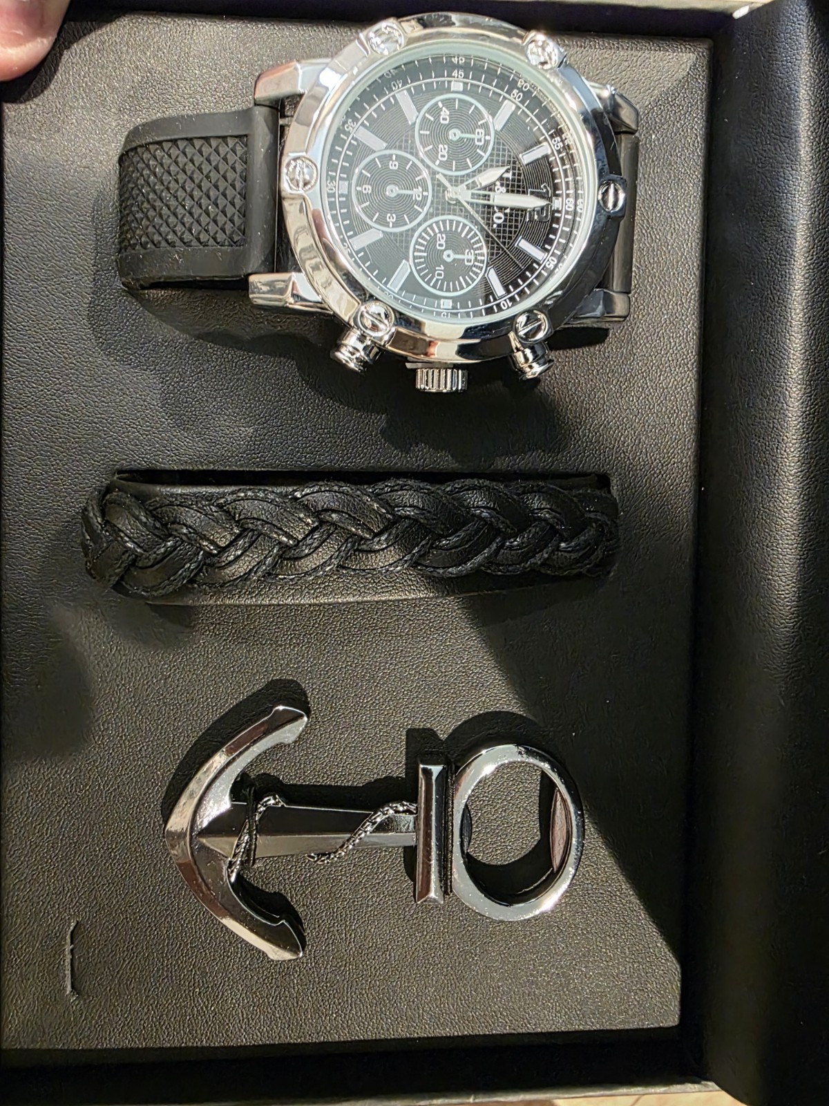 L & Co. Luxury Fashion Timepieces  50mm  Quartz Watch Bracelet And Keyring