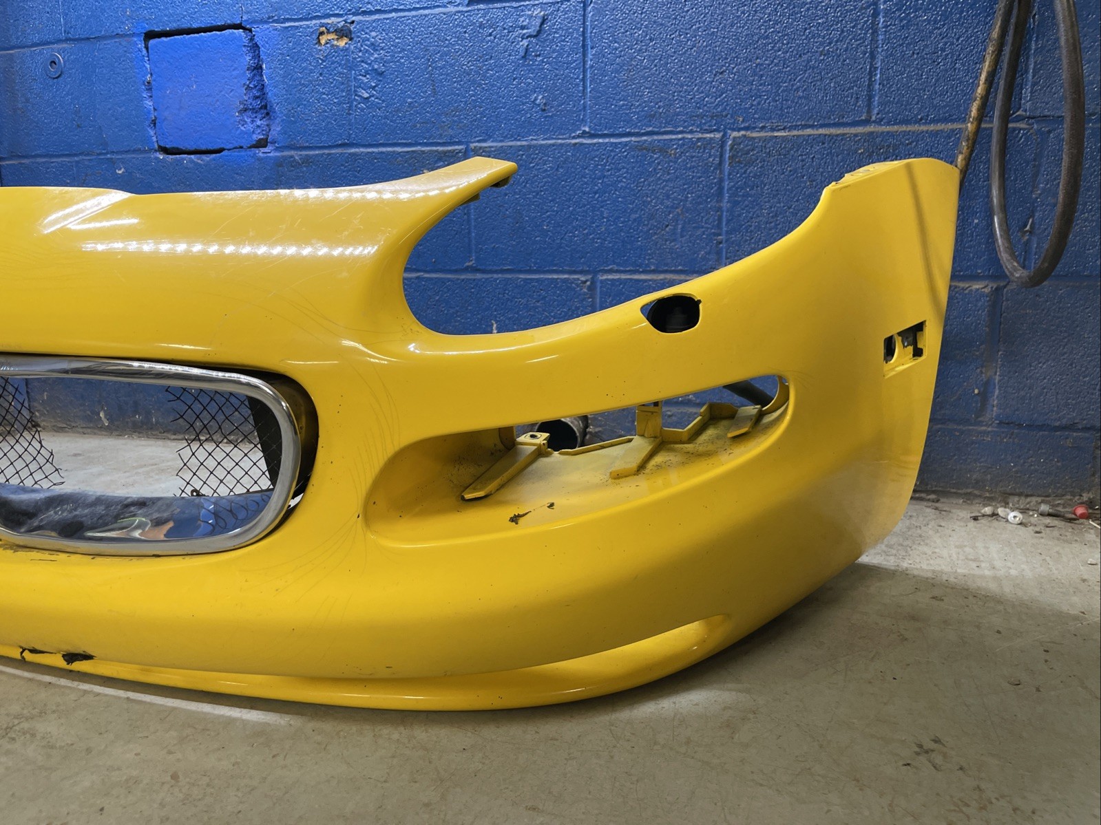 Maserati 4200 GT 2002-2004 Front Washer P/N 980001066