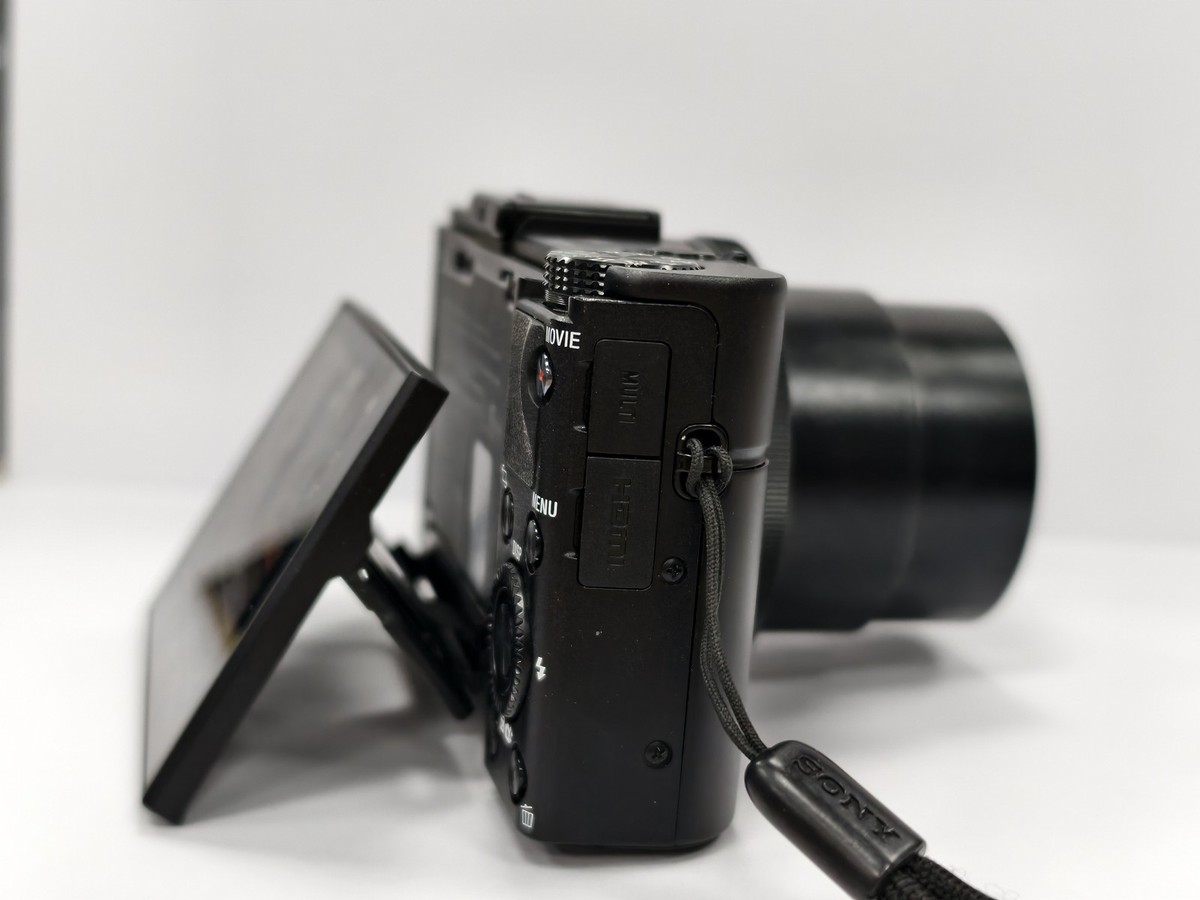 Sony Cyber-Shot RX100 II(DSC-RX100M2 ) 20.2 MP 3.6x Zoom Digital