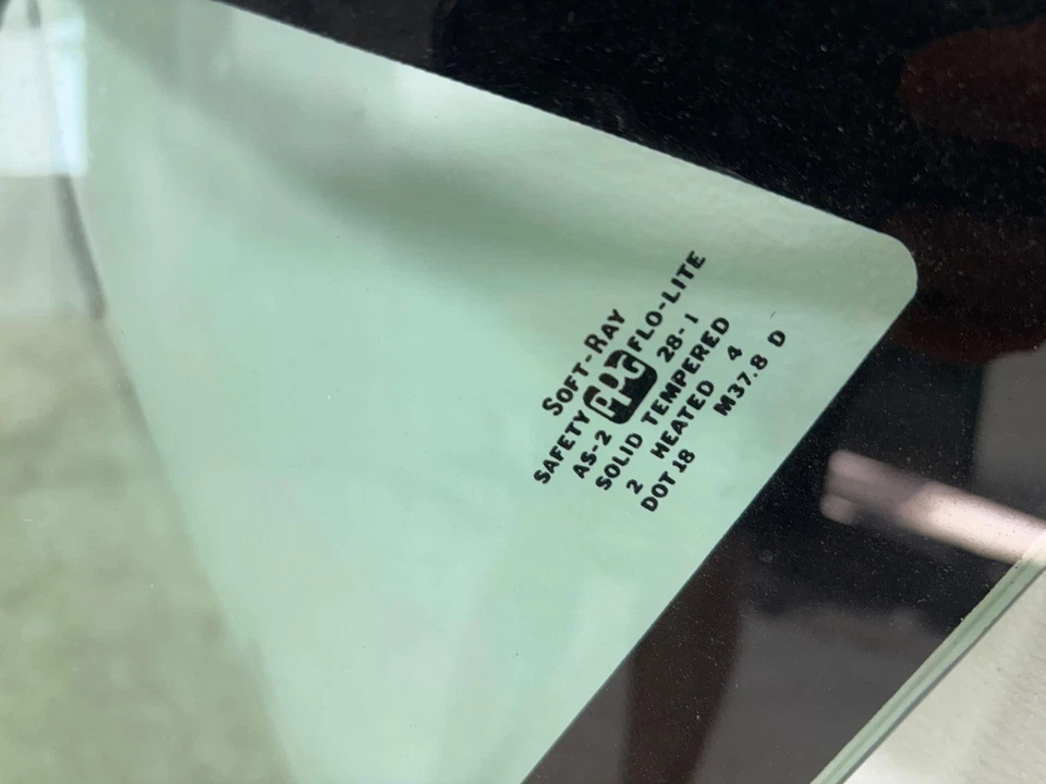 Chevrolet Corvette 1984-1996 ventana trasera vidrio OEM Foto 4 de 4