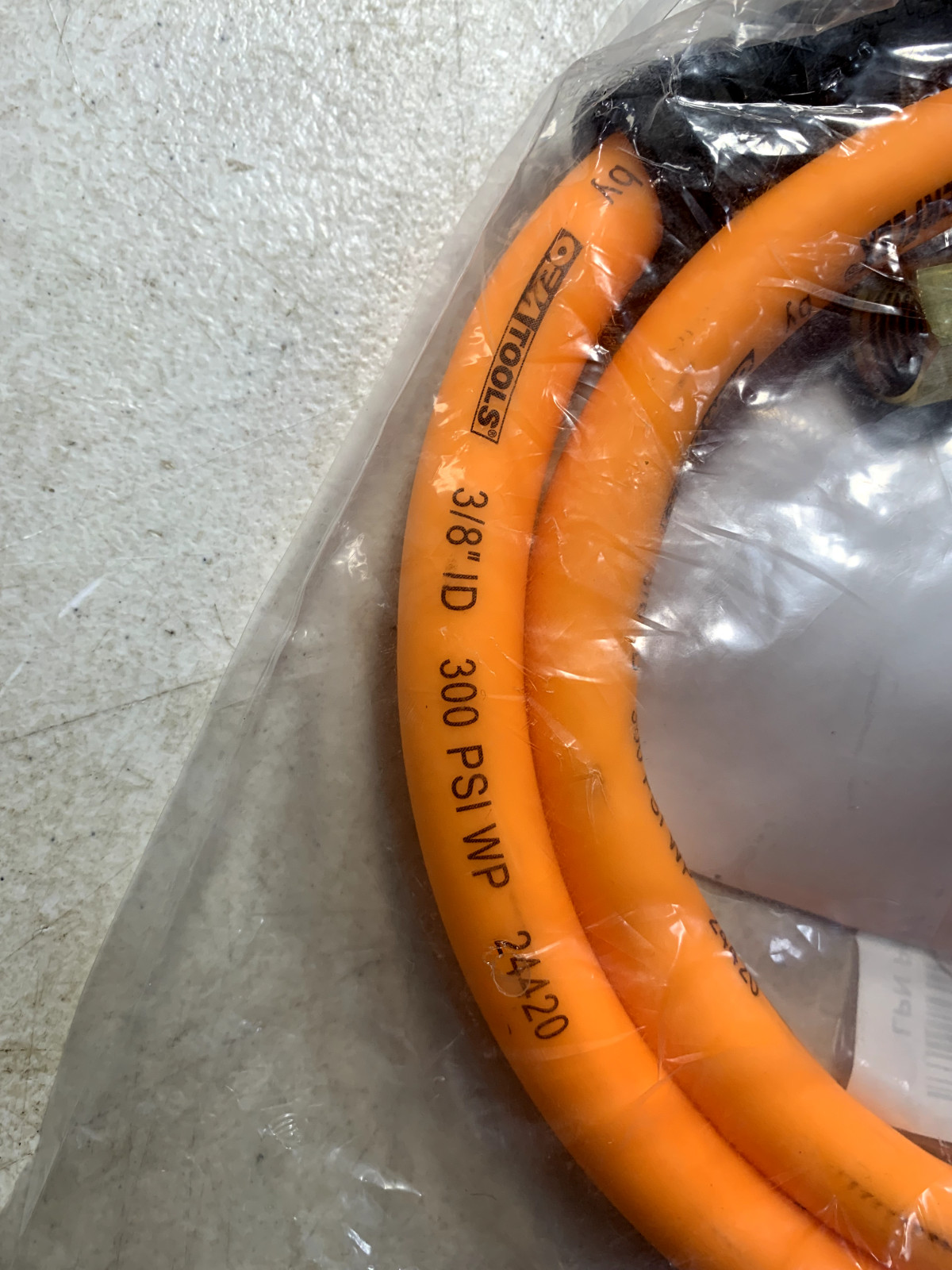 ViperFlex 24420 3/8&rdquo; x 4FT Hybrid Polymer Air Hose, Air Hose for Compressor,