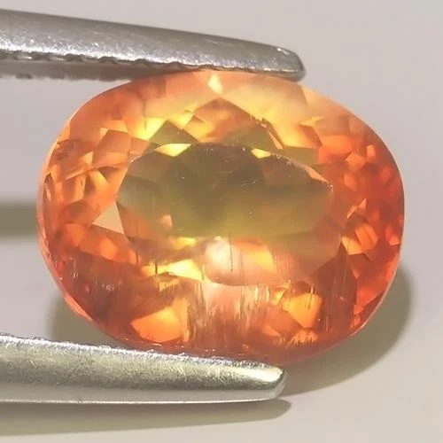 2.68Cts NATURAL BI-COLOUR RED ANDESINE 9.5x8.0x6.0  LOOSE GEMSTONE FREE SHIPPING - Image 2 of 3