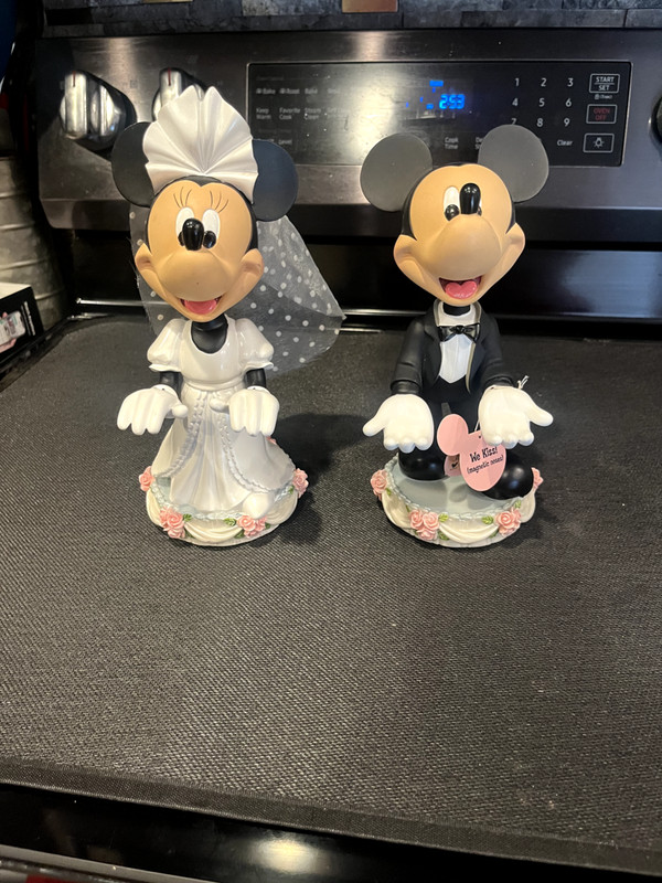 Disney Mickey & Minnie Mouse Wedding Bobblehead Figurine Set 9" w Magnetic Noses