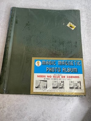 New old stock Vintage Magic Magnetic dark green photo album 20 Magnetic pages