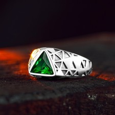 925 Sterling Silver Ring with Triangle Green Emerald Stone for Men