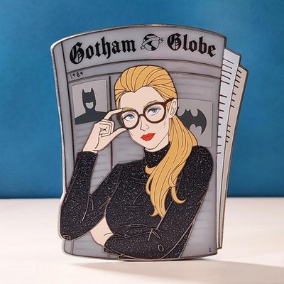 TIM BURTON BATMAN 1989 Kim Basinger Vicki Vale  3.25'' enamel pin
