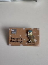 RSPB Seasons Greetings Barn Owl pin badge