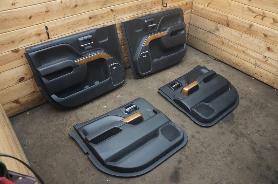 Juego de 4 paneles de puerta delantera trasera OEM 23427582 Chevrolet Silverado 3500 2015-19 *Nota* Foto 3 de 4