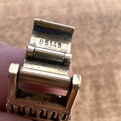 SLIM SEIKO VINTAGE QUARTZ WATCH WITH CHAIN BRACELET 2E20-5079 - READ DESCRIPTION SLIM SEIKO VINTAGE QUARTZ WATCH WITH CHAIN BRACELET 2E20  main image 3