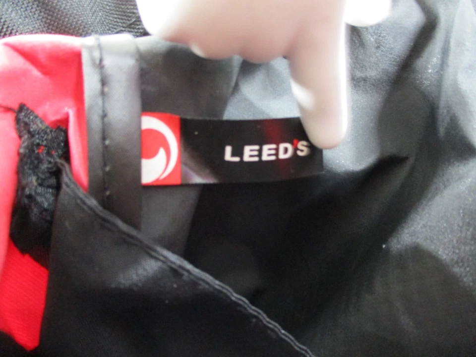 Bolso de Mano Librería Borders Negro Rojo Marca Leeds 15x15 RARO USADO EN EXCELENTE ESTADO Foto 4 de 4