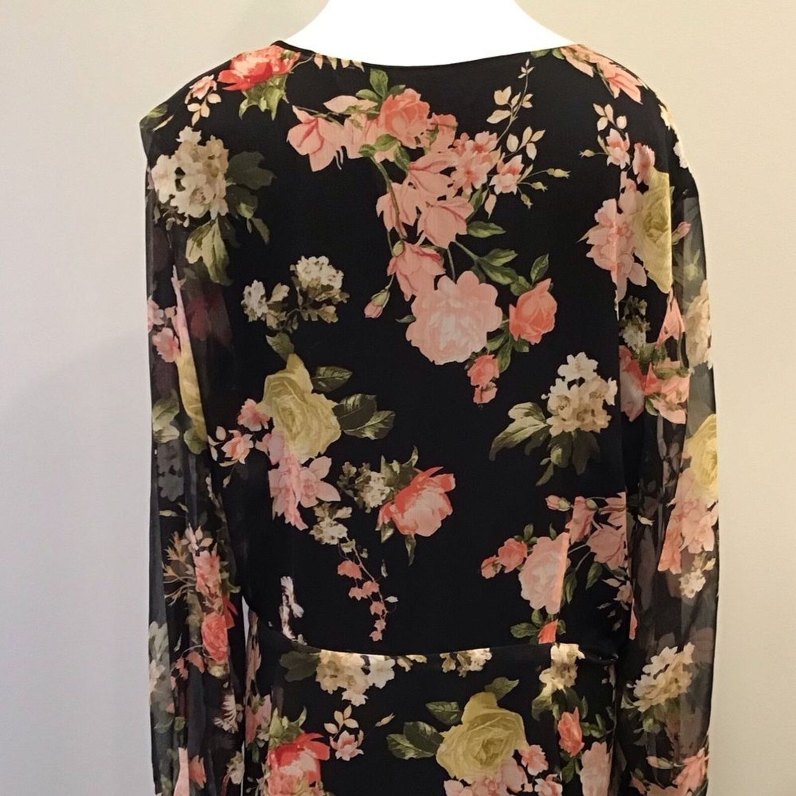 Vince Camuto Beautiful Blooms Long Sleeve Wrap Dr… - image 9