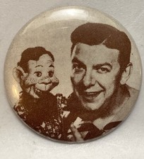 VINTAGE ORIGINAL HOWDY DOODY SHOW BUFFALO BOB SMITH TELEVISION PINBACK BUTTON