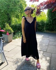 H&M SS2020 TRENDY FLOUNCE TRIMMED BLACK DRESS BLOGGERS SOLD OUT HOLIDAYS