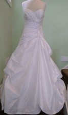 Demetrios White Fit and Flare Wedding Dress Sz  14 NWT❤️
