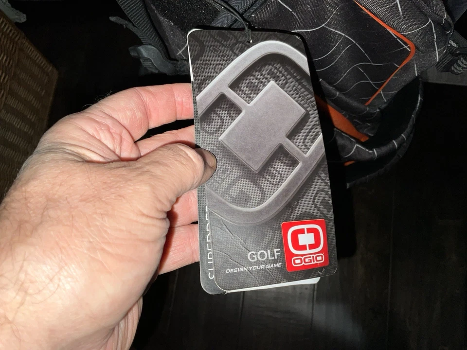 Bolsa de transporte para palos de golf OGIO SHREDDER, 8 vías “NACIONAL” (roble) logotipo en el bolsillo Foto 2 de 4