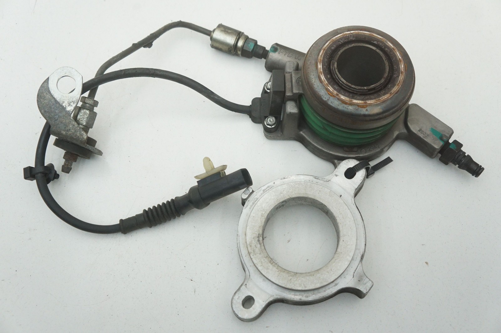 Transmission Clutch Bearing Cylinder 6G337A564AA Aston Martin V8 Vantage 2006-16