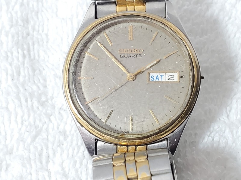 Vintage Seiko Men's Day Date Jewels Quartz Watch Gray Dial PARTS REPAIR NO CROWN