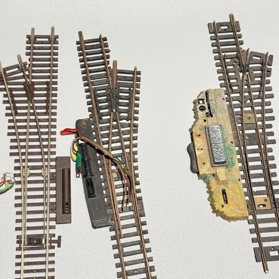 LOTE DE 15 marcas mixtas ATLAS NÍQUEL/PLATA INTERRUPTOR DESVÍOS CÓDIGO 83 HO RT/LFT Foto 4 de 4