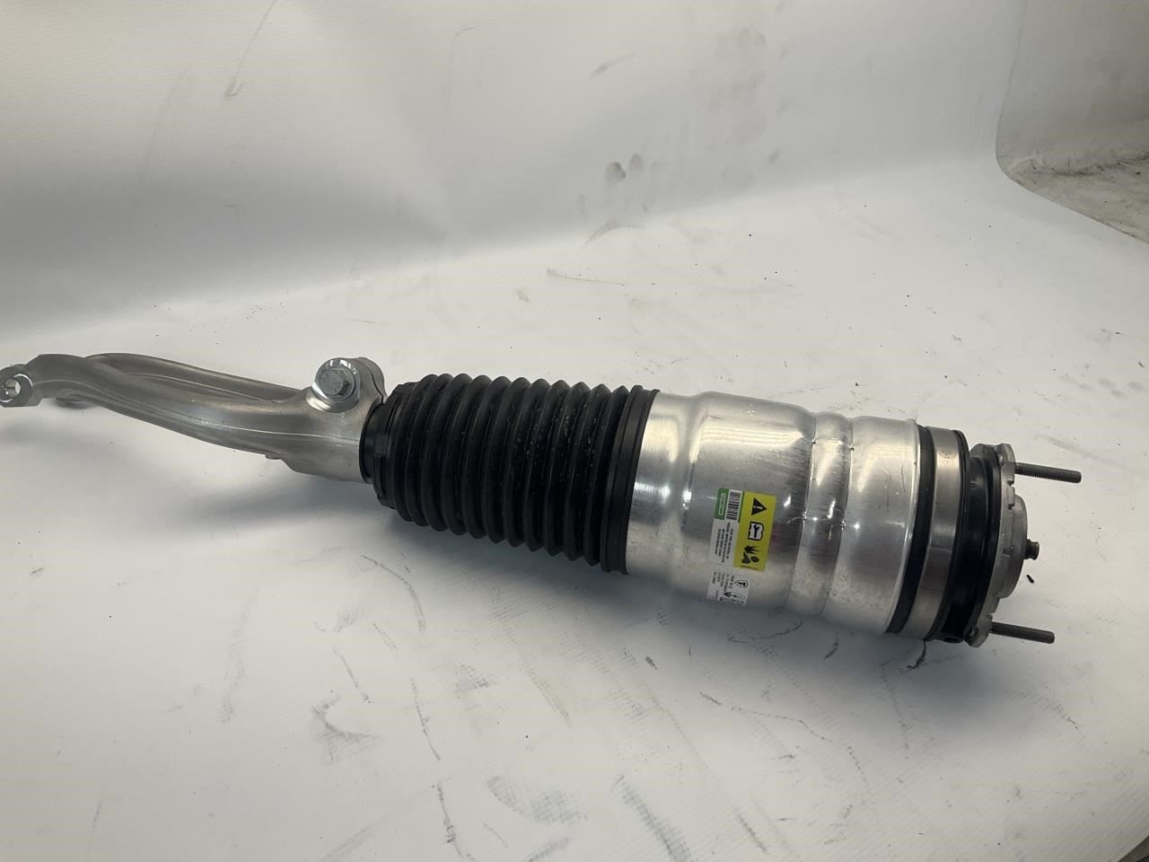 23-25 Maserati GranTurismo M189 Front Right Passenger Strut Shock Absorber Q