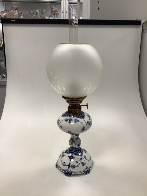 Royal Copenhagen Blue Fluted Full Lace Petroleum Lamp Royal Copenhagen Blue Fluted Full Lace Petroleum Lamp