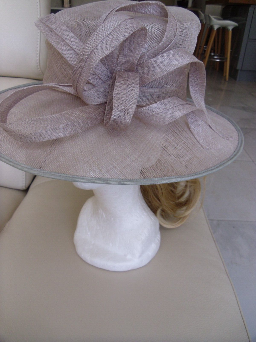 beautiful ladies HATBOX from debenhams wedding hat UK