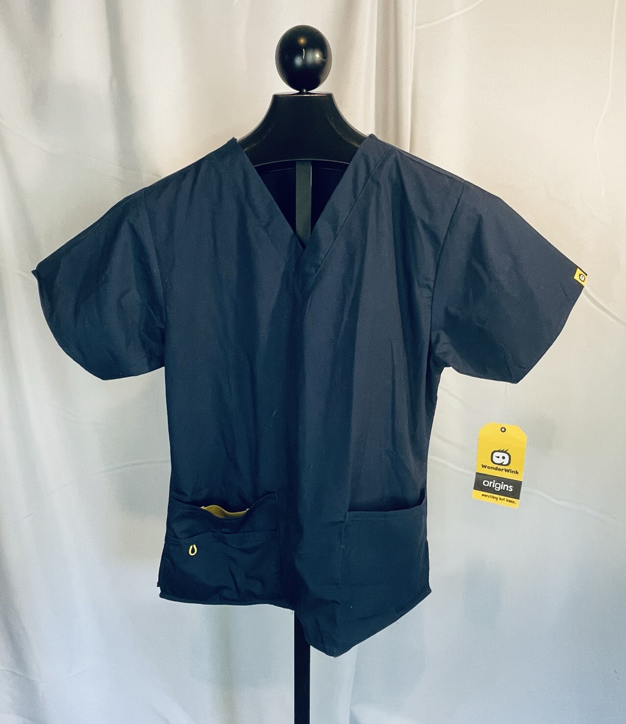 NWT WonderWink Origins Women’s Size Medium Navy V-neck Front Pockets Scrub Top