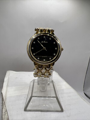 Vintage Le Baron Womens Gold toned watch With Tiny Diamonds  display picture 3