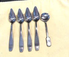 4  Knobler Stainless Grapefruit Spoons w/Demitasse Spoon Vintage JAPAN