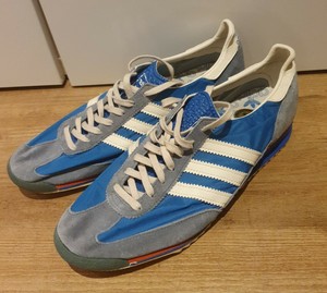 909495 adidas