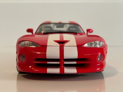 Maisto 1996 Dodge Viper GTS Coupe RED/WHITE Stripes 1:18 Scale | eBay