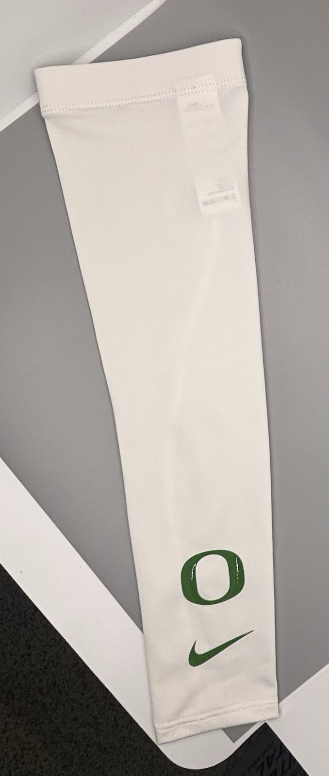 NEW Nike Pro Team Issued Oregon Ducks PLAYER EXCLUSIVE Full Arm Sleeve Size: S/M