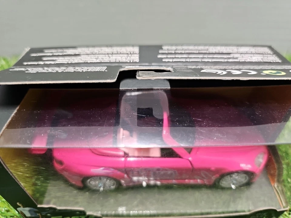 Coche diecast Jada Fast & Furious Suki's 2001 escala 1:32 Foto 2 de 4