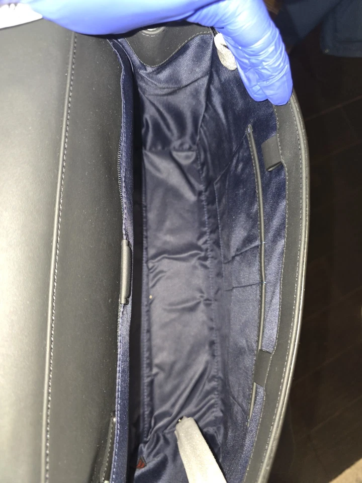 PORTATIL TUMI MEZZANINE Mackay Brief CUERO EN RELIEVE CARBÓN CONTIENE 14 PULGADAS Foto 4 de 4